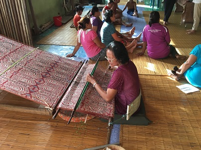 Focus on the work of weavers from the Rumah Gare community (Malaysia)